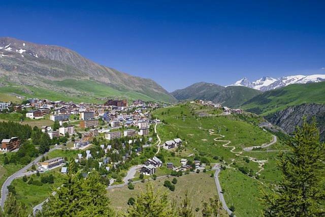 Studio Au Pied Des Montagnes Ле-Бур-д'Уазан Екстер'єр фото